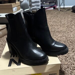 Elegant Black Heeled Boots